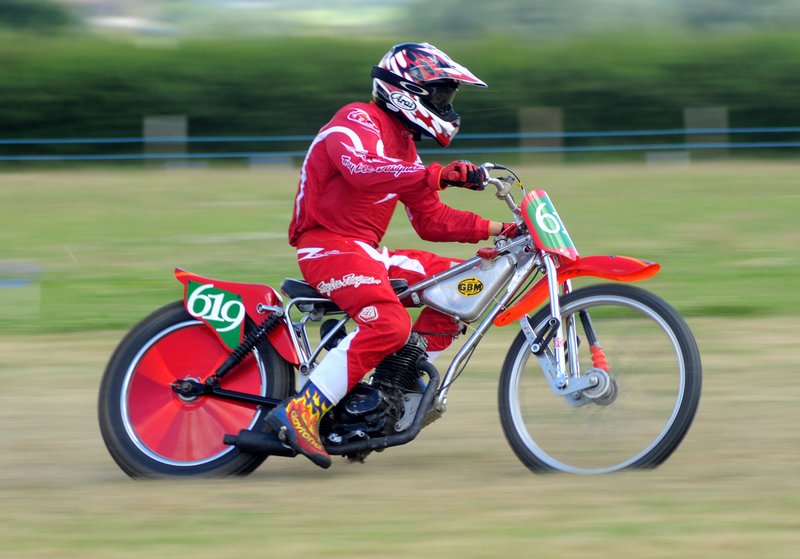 BYGrasstrack_15_ACUchampion.jpg :: Images from the July 2008 ACU British Youth Grass Track Championships 