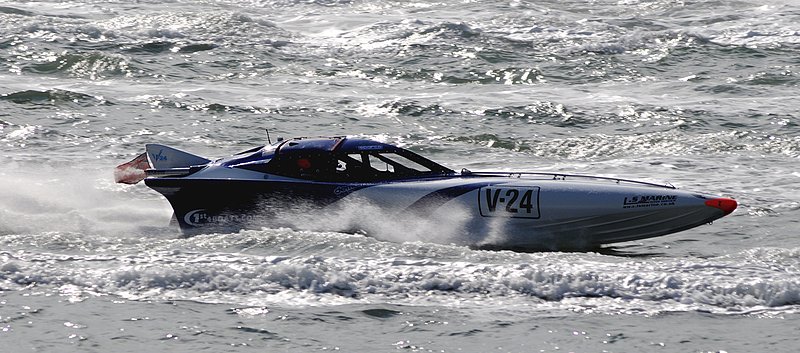 CowesTorquay_11_23-09-08.jpg :: Images from the 2008 Cowes Torquay and Cowes Poole powerboat race which took place in August 2008