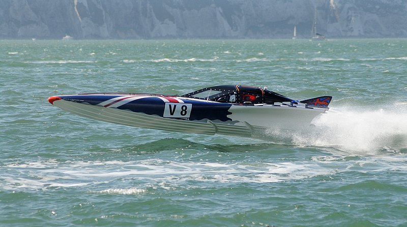 CowesTorquay_35_23-09-08.jpg :: Images from the 2008 Cowes Torquay and Cowes Poole powerboat race which took place in August 2008