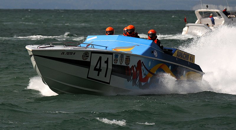CowesTorquay2009_032_290809.jpg :: Images from the 2009 Cowes Torquay powerboat races taken from Hurst Castle as the boats re-enter the Solent.