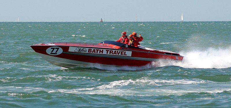 CowesTorquay46_23-09-08.jpg :: Images from the 2008 Cowes Torquay and Cowes Poole powerboat race which took place in August 2008