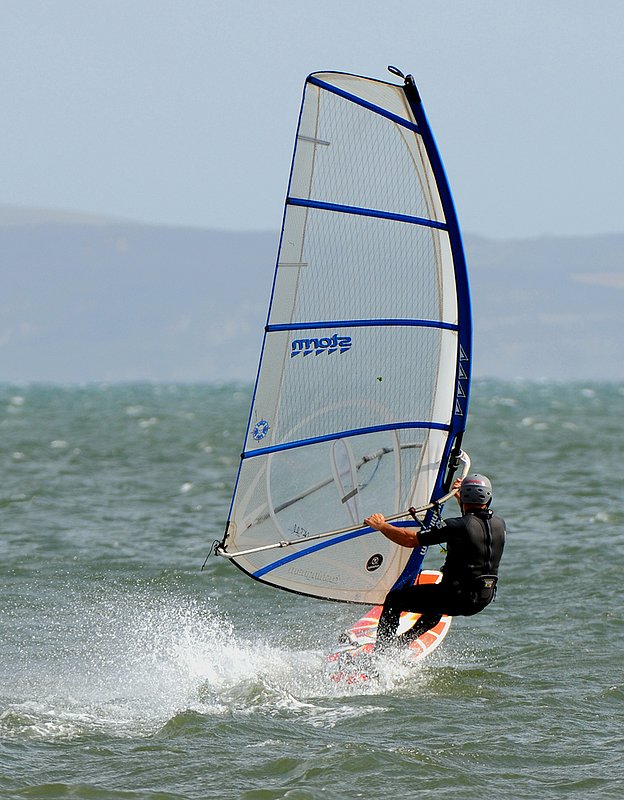 Windsurfing_001_AvonBeach_01.jpg :: windsurfers off avon beach on September 1st 2009.