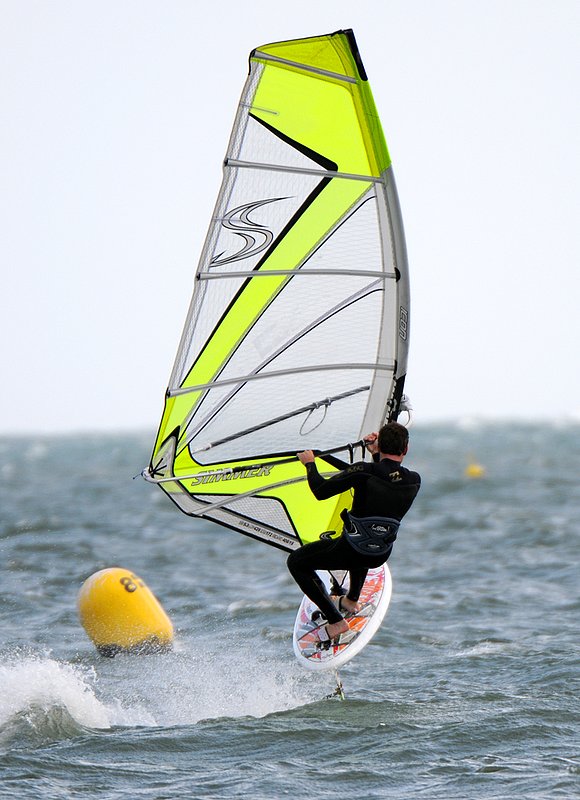 Windsurfing_004_AvonBeach_0.jpg :: windsurfers off avon beach on September 1st 2009.