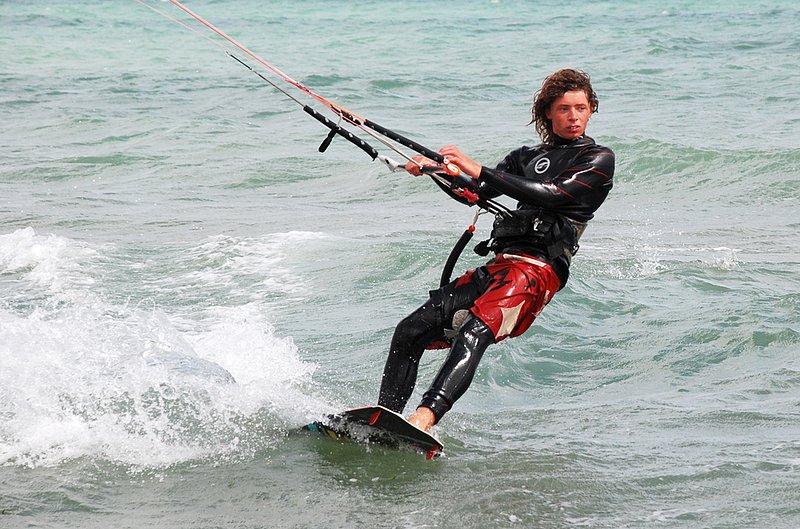 avonbeach_Dan_21_280709.jpg :: Dan James U17 BKSA champion training on Avon Beach August 2009.