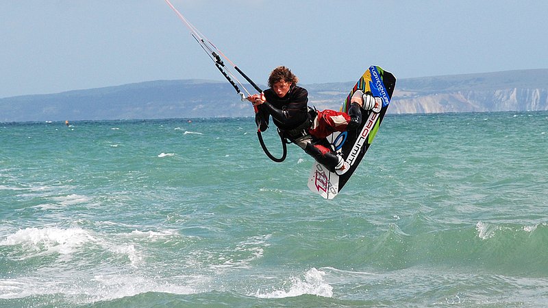 avonbeach_Dan_25_280709.jpg :: Dan James U17 BKSA champion training on Avon Beach August 2009.