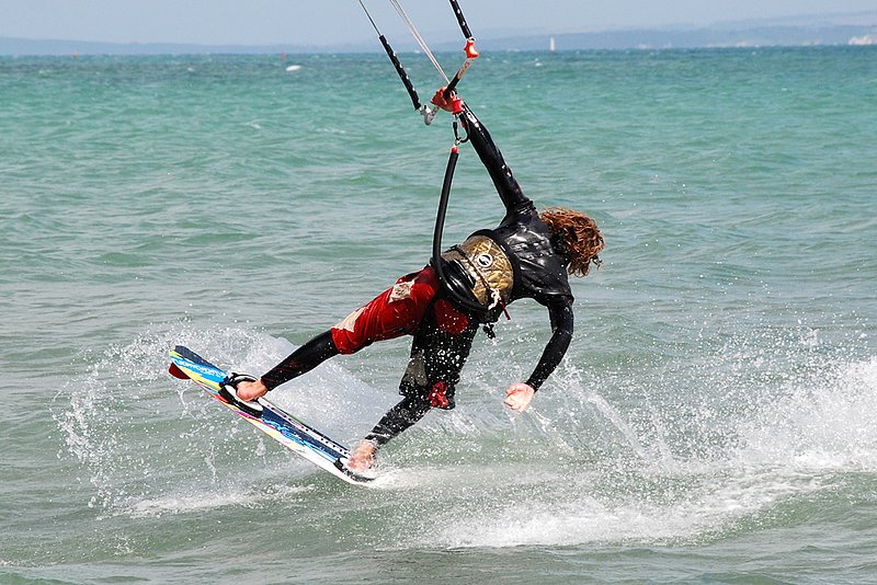 avonbeach_Dan_27_280709.jpg :: Dan James U17 BKSA champion training on Avon Beach August 2009.