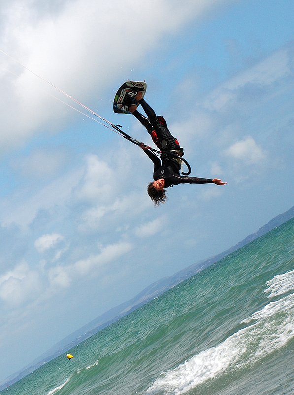 avonbeach_Dan_28_280709.jpg :: Dan James U17 BKSA champion training on Avon Beach August 2009.