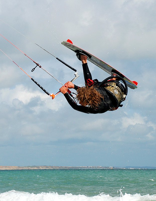 avonbeach_Dan_32_280709.jpg :: Dan James U17 BKSA champion training on Avon Beach August 2009.