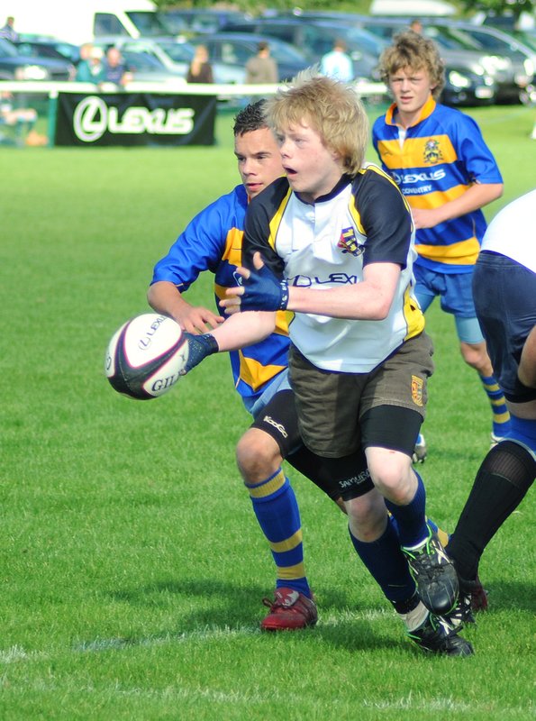 bB_U13-U16_03_LexusFestival.jpg :: Images from the Central and Eastern region Lexus Rugby Festival held at Old Albanians RFC Sept 08