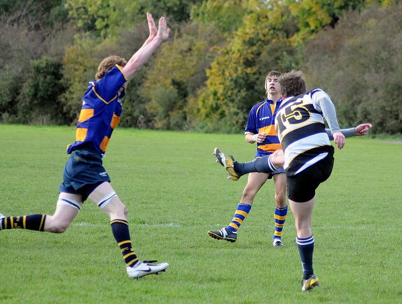 bBColts_Luctonia_13_NCCup_1.jpg :: Images from the 2008/9 2nd round National Colts Cup game between Barkers Butts and Luctonians.
Barkers winning 17-7