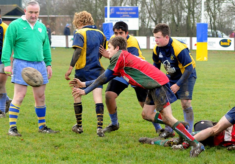 bBU16_Broadst_03_161108.jpg :: Images from the 2008/9 game between Barkers U16 and Broadstreet.