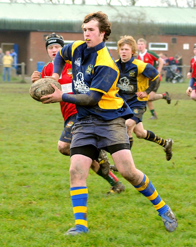 bBU16_Broadst_04_161108.jpg :: Images from the 2008/9 game between Barkers U16 and Broadstreet.