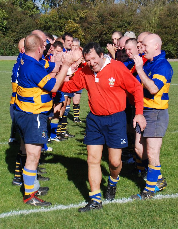 bBVets_Skyrme_22_Finalgame_.jpg :: Images from  Dave Skyrmes final game for Barkers Vets 2008/9