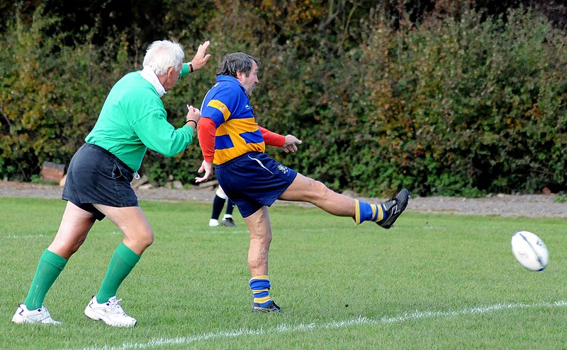 bBVets_Skyrme_29_Finalgame_.jpg :: Images from  Dave Skyrmes final game for Barkers Vets 2008/9