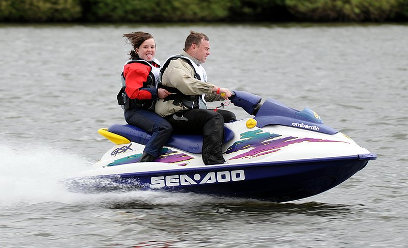 kingsbury_47_170509.jpg :: Jetskiers at Kingsbury Water Park in May 2009