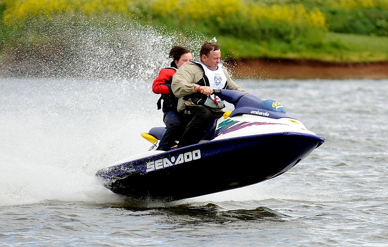 kingsbury_50_170509.jpg :: Jetskiers at Kingsbury Water Park in May 2009