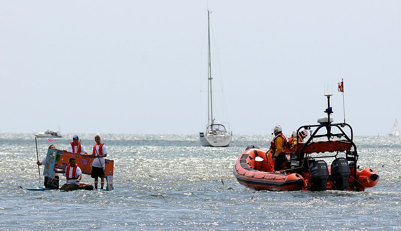 mudefordfunday_08_RNLI_02081.jpg :: Images from the 2009 RNLI funday at Mudeford quay , Christchurch.