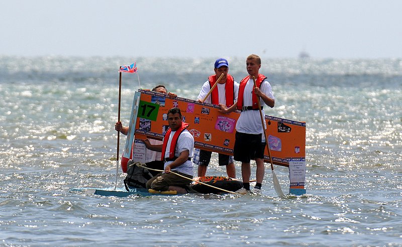 mudefordfunday_10_RNLI_0208.jpg :: Images from the 2009 RNLI funday at Mudeford quay , Christchurch.