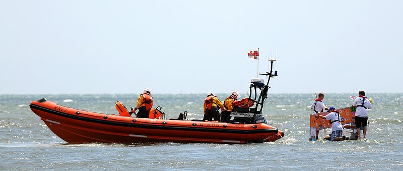 mudefordfunday_14_RNLI_0208.jpg :: Images from the 2009 RNLI funday at Mudeford quay , Christchurch.