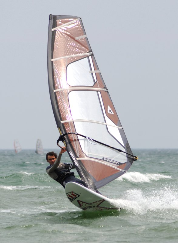 wsurf_AvonBeach_14_250508.jpg :: Images of windsurfers off Avon Beach , Christchuch during the Spring Bank Holiday 2008
