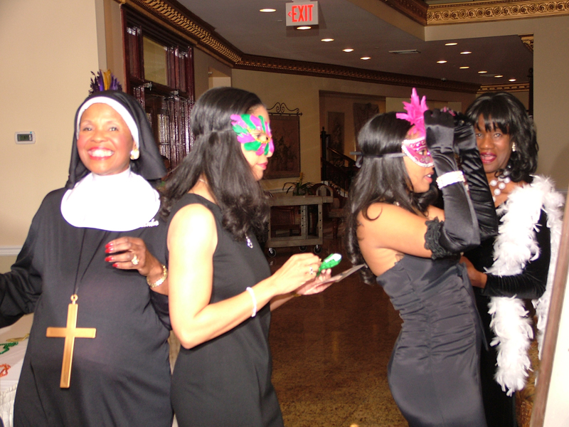 SJ Links MARDI-GRAS 10-31-2010 018.jpg