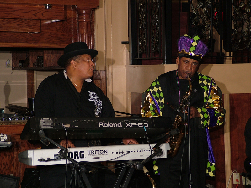 SJ Links MARDI-GRAS 10-31-2010 162.jpg