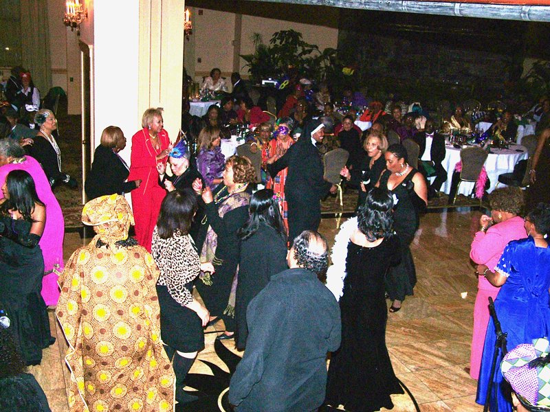 SJ Links MARDI-GRAS 10-31-2010 178.jpg