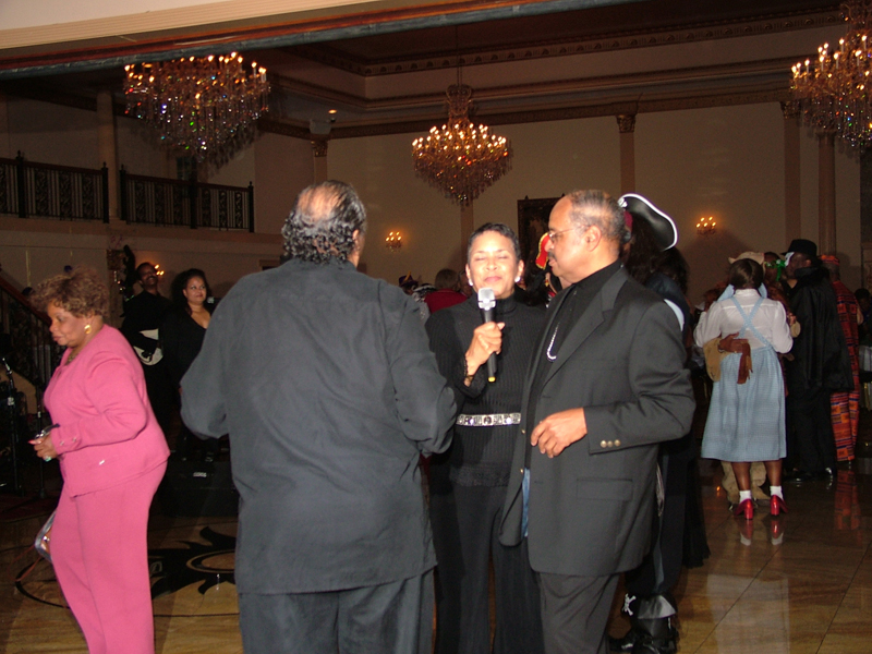 SJ Links MARDI-GRAS 10-31-2010 184.jpg