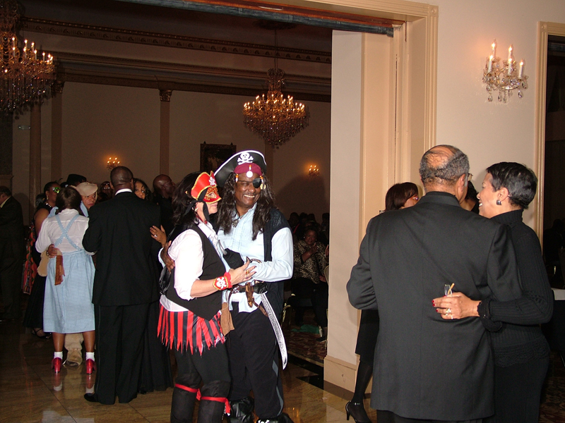SJ Links MARDI-GRAS 10-31-2010 186.jpg