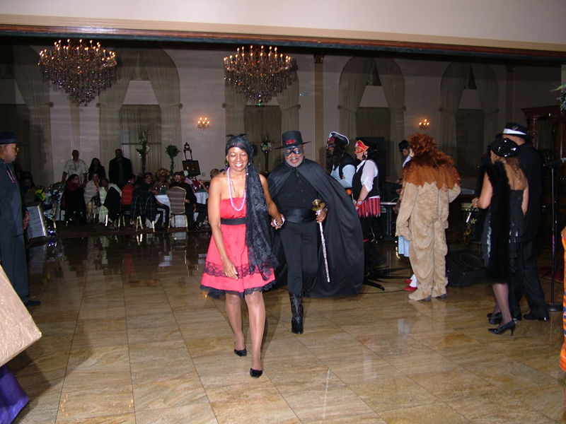SJ Links MARDI-GRAS 10-31-2010 202.jpg