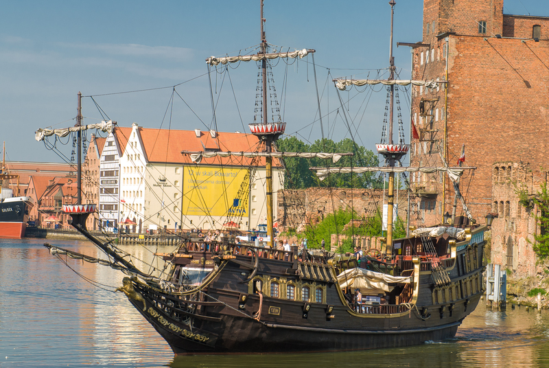_RL21168.jpg :: Old ship at the Motlawa River, Gdansk, Poland