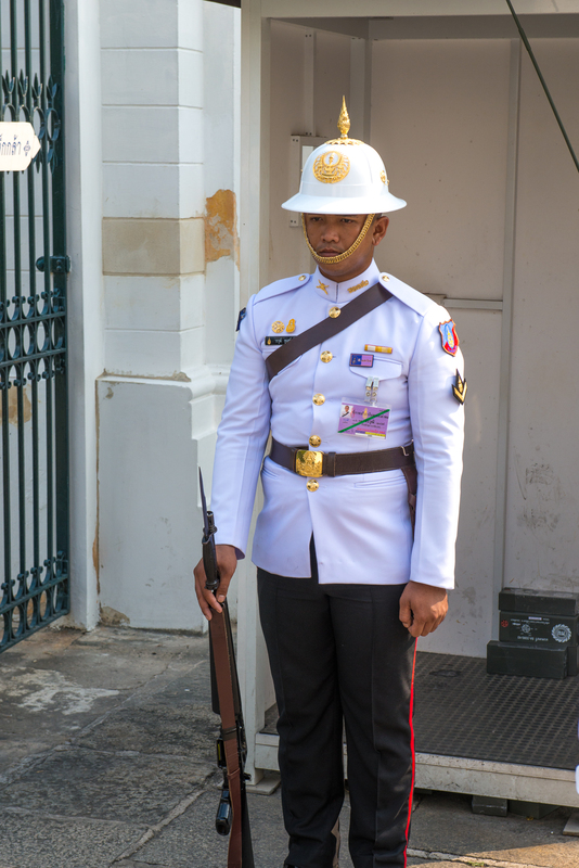RL5_1508.jpg :: Grand Palace guard, Bangkok