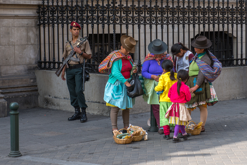 RL5_7624.jpg :: Traditional dress in front of Governor's Palace