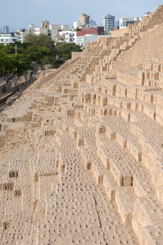 RL5_7757.jpg :: Huaca Pucllana, ancient temple complex, Lima