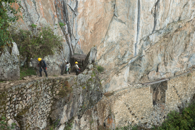 RL5_8495.jpg :: The Inca Bridge, Machu Picchu