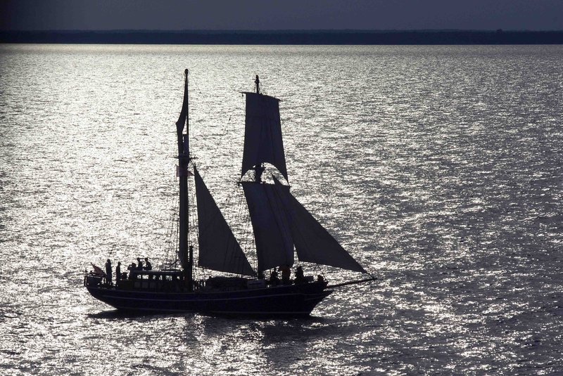 1450 Sailing past the Sun.jpg