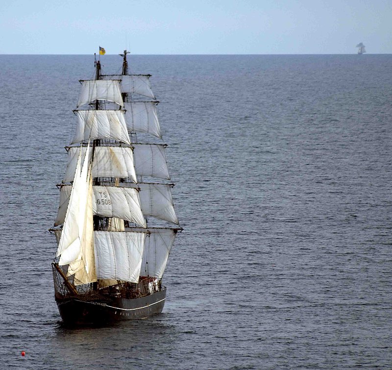 1467 Amundsen.jpg