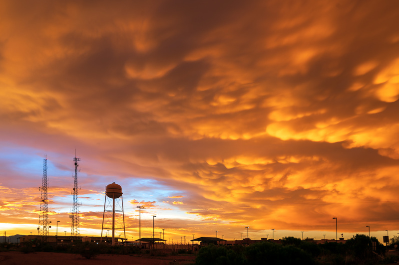 Mammatus at Sunset.jpg :: Mammatus at Sunset
