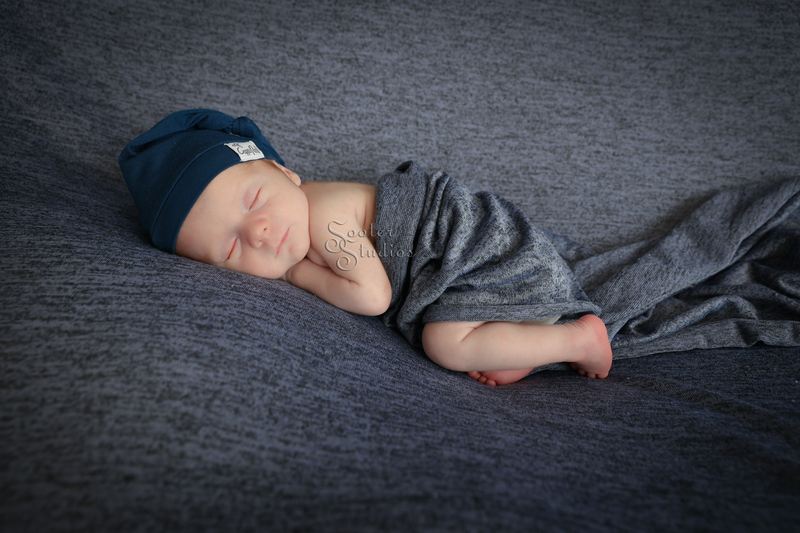 Moose Jaw Newborn boy.jpg