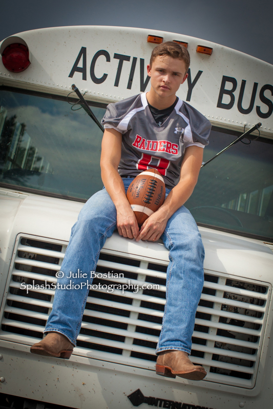 Football-Senior-Portraits-1075.jpg