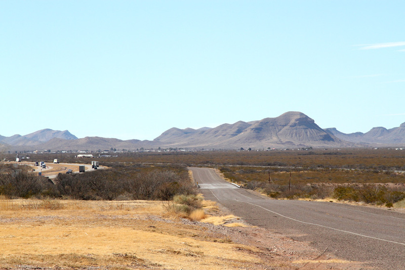 Dixie Hwy-61.jpg :: Old US Highway 80 and Interstate 10 near Van Horn