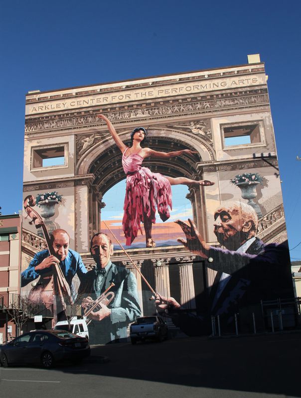 CA Eureka 9.jpg :: Restored Vaudeville theater, now the Arkley Center for the Performing Arts.  The mural on the back transforms the building into a work of art.