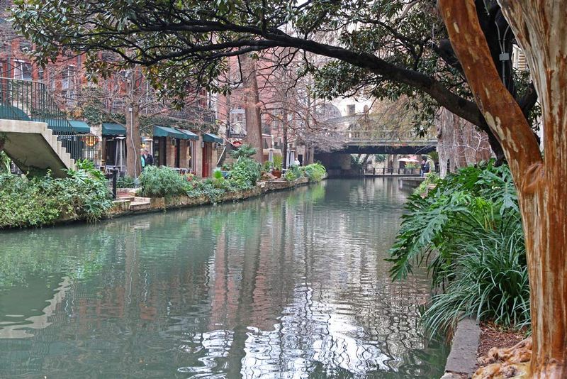 TX San Antonio.jpg :: The famous downtown Riverwalk