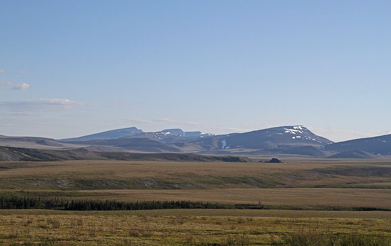 YUK Richardson Mts 1.jpg :: The Dempster Highway runs north from Dawson, Yukon Territory across the Arctic Circle to Inuvik in Northwest Territories.