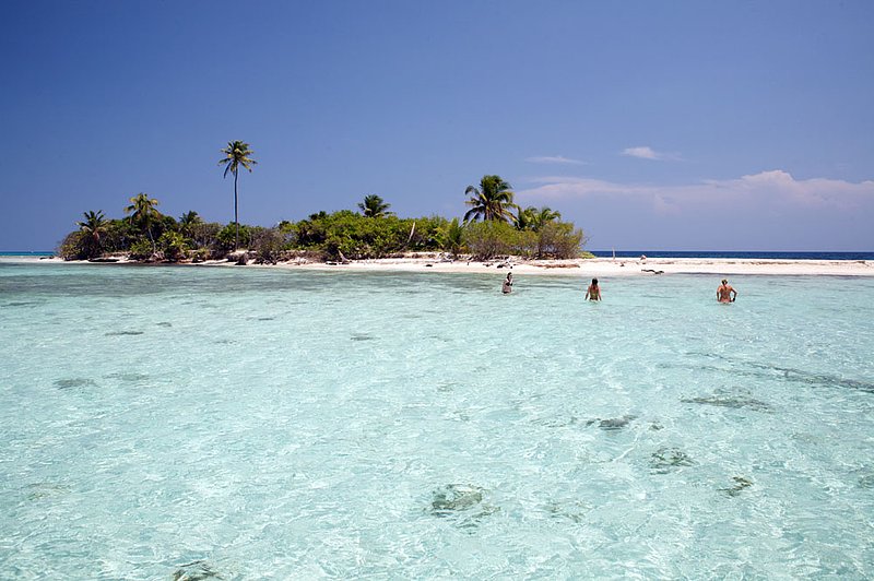 IMG_4528.jpg :: Pigeon Cay off of Roatan, Honduras