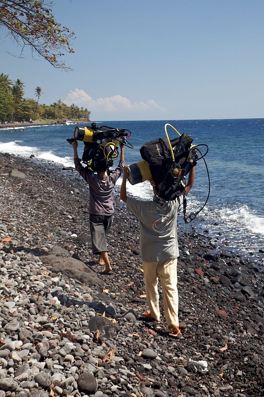IMG_7500 64.jpg :: Porters carrying dive gear to the Liberty wreck in Tulamben, Bali, Indonesia.