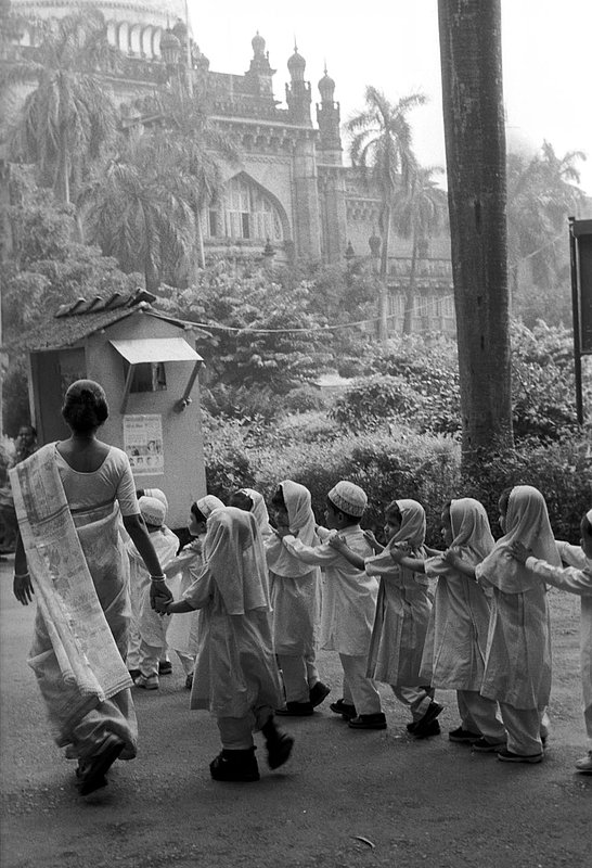 mulimkids.jpg :: Muslim school children in Mumbai, India