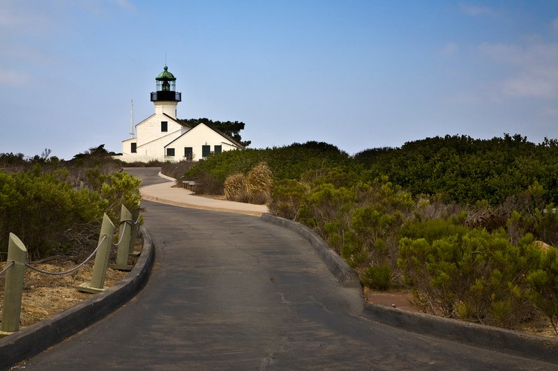 CA0031.jpg :: Point Luma Lighthouse due west of San Diego Habor as seen in September of 2008

San Diego CA - Summer 2008
