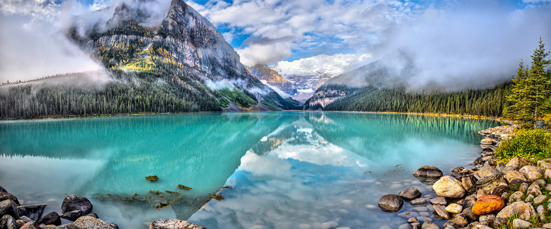 CR019.jpg :: Pano view across Lake Louise into the mountains with a beautiful mirrored reflection

Lake Louise, Banff National Park - Fall 2019