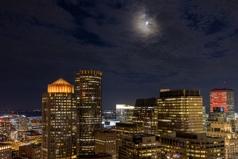 MA048.jpg :: Moon over Boston from atop the Custom House

Boston MA - Summer 2021